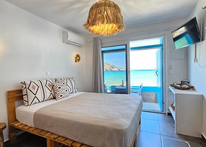 Blu Intenso Boathouse Semesterbostad Firopotamos