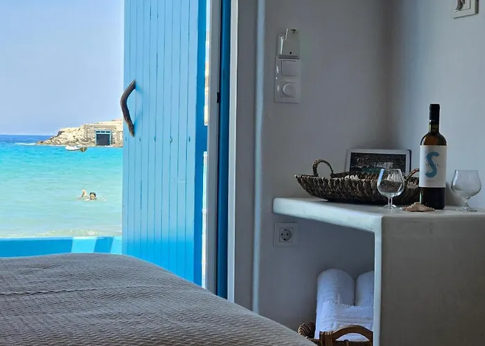 Blu Intenso Boathouse Firopotamos