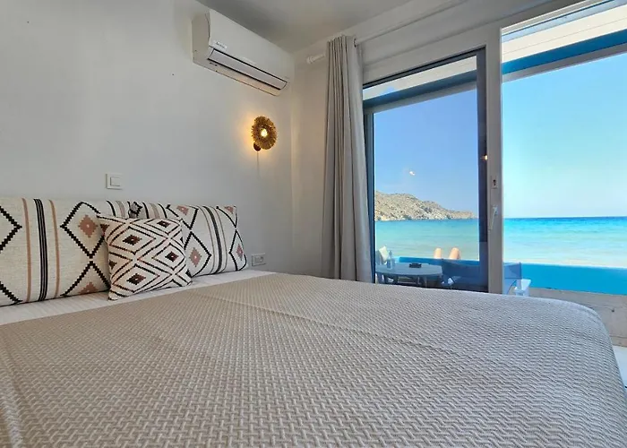 Blu Intenso Boathouse